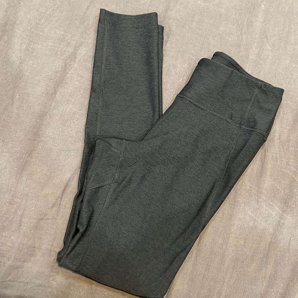 Outdoor Voices Dark Grey 7/8 Leggings - Like New Condition - Women’s Small